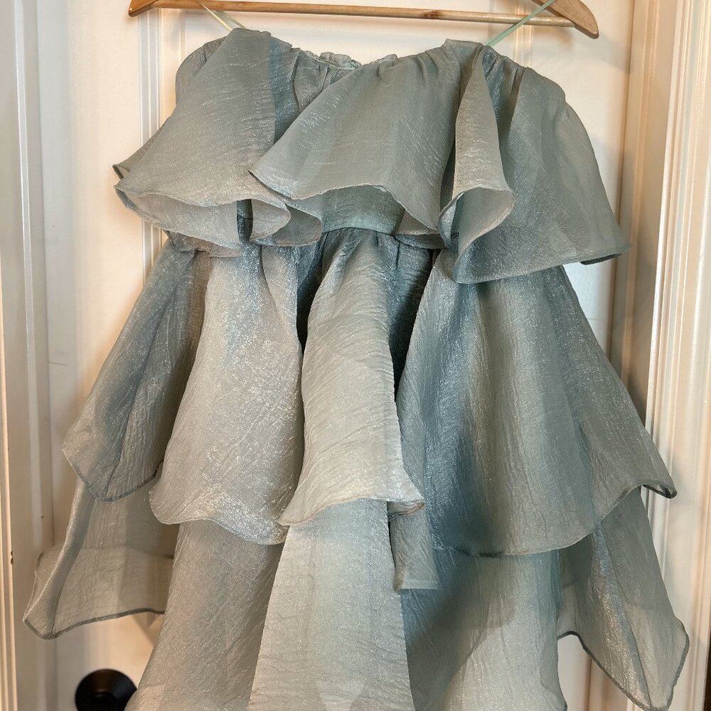 AKIRA Off-Shoulder Ruffle Top - Size Large | NEW